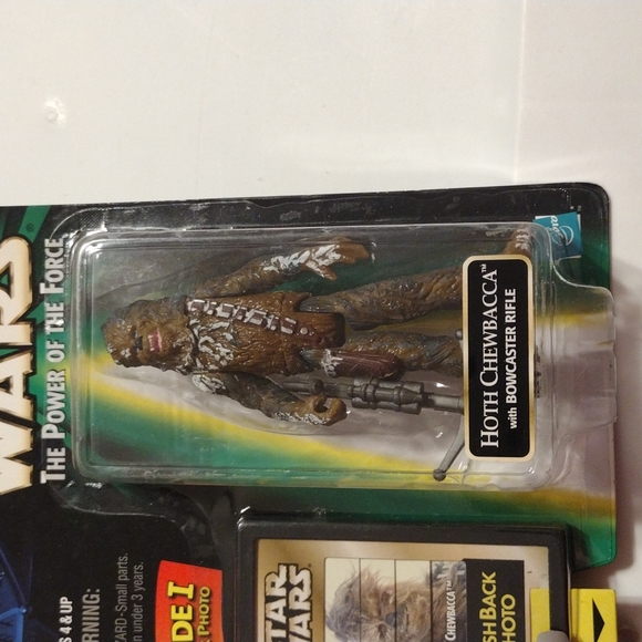 Vintage Star Wars Hoth Chewbacca W/ Bowcaster Rifle. The Power of the Force 1998 - Picture 2 of 6
